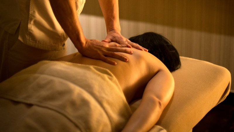 Massage rooms over body style