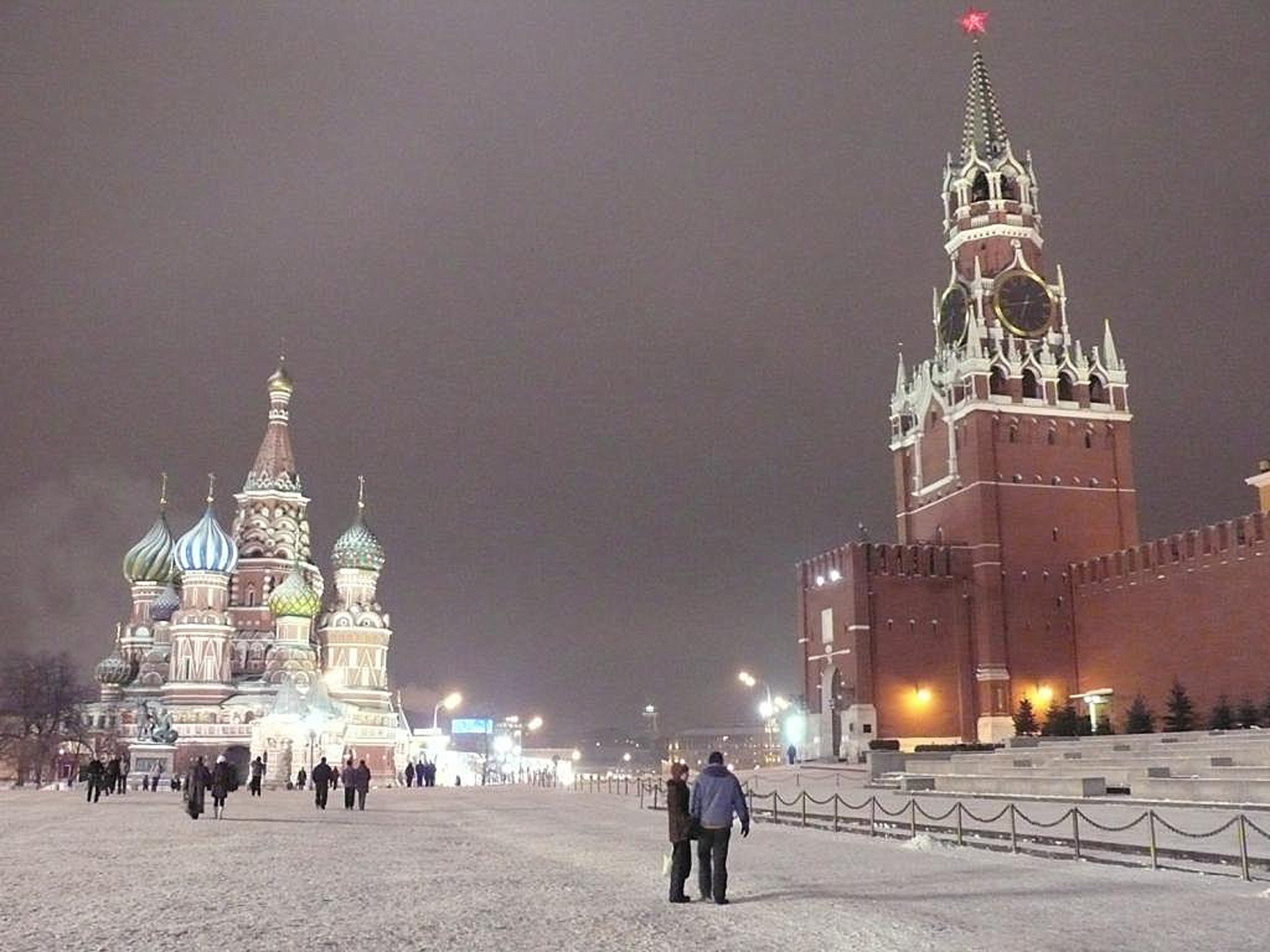 красная площадь москва зимой ночью