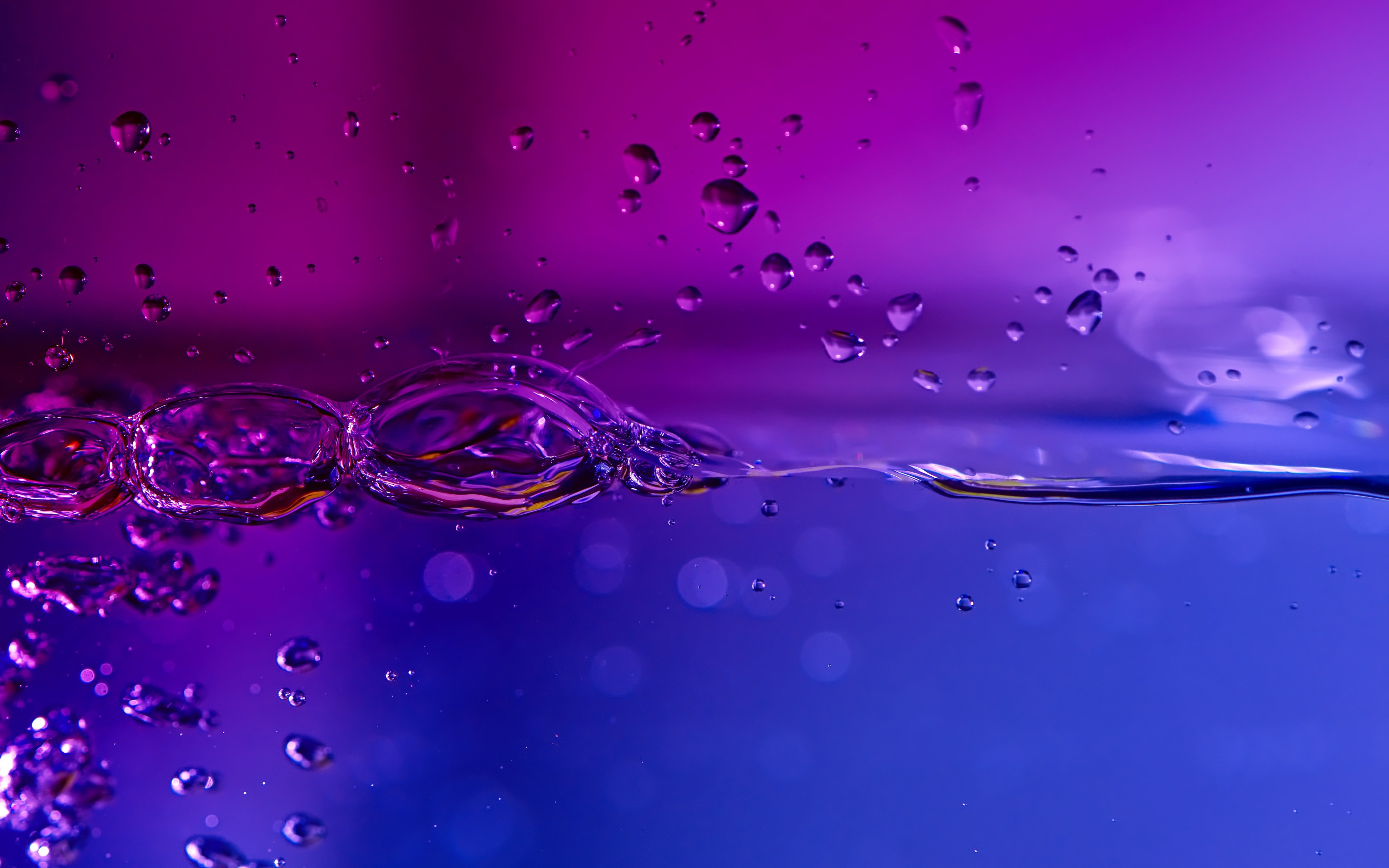 Фиолетовая вода почему. Вода фон. Фиолетовая вода. Пузыри в воде. Блики на воде.