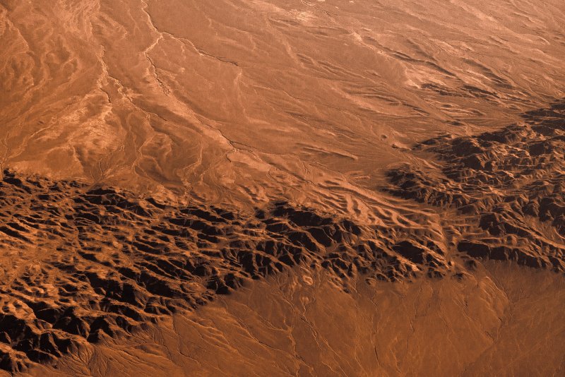 Марс оранжевый