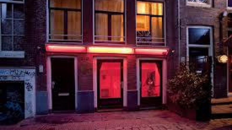 Амстердам район красных фонарей фото