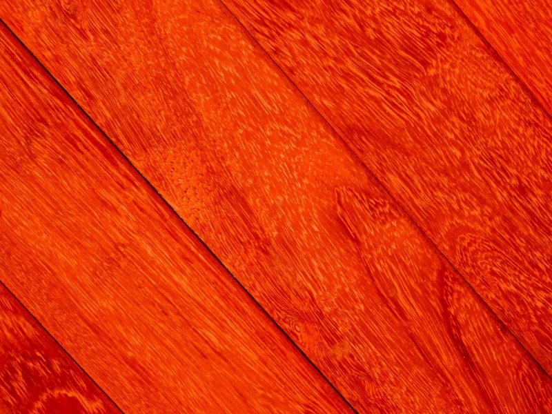 Оранжевая древесина