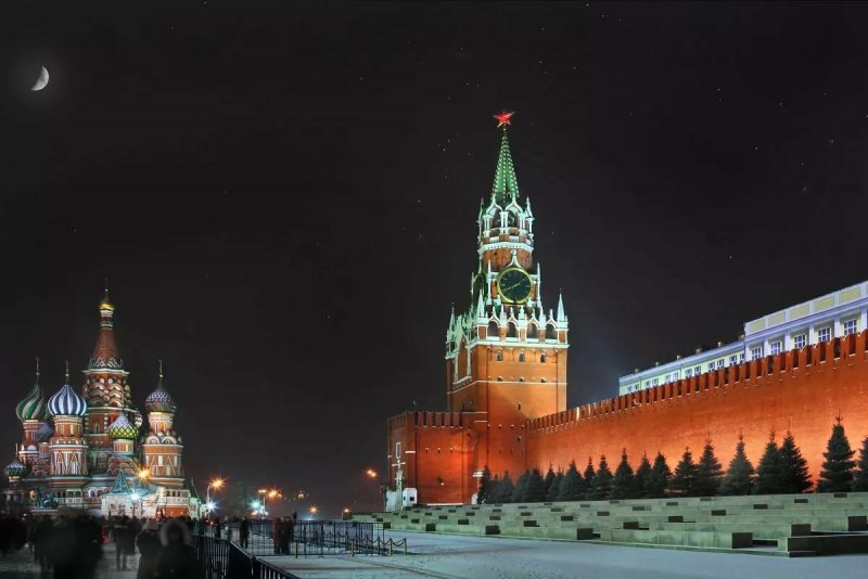 Москва Кремль зима куранты