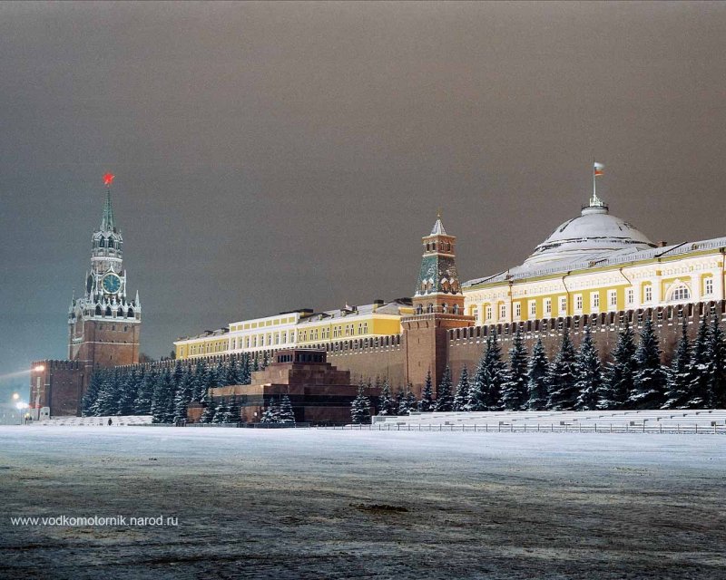 Панорама ночного Кремля зимой
