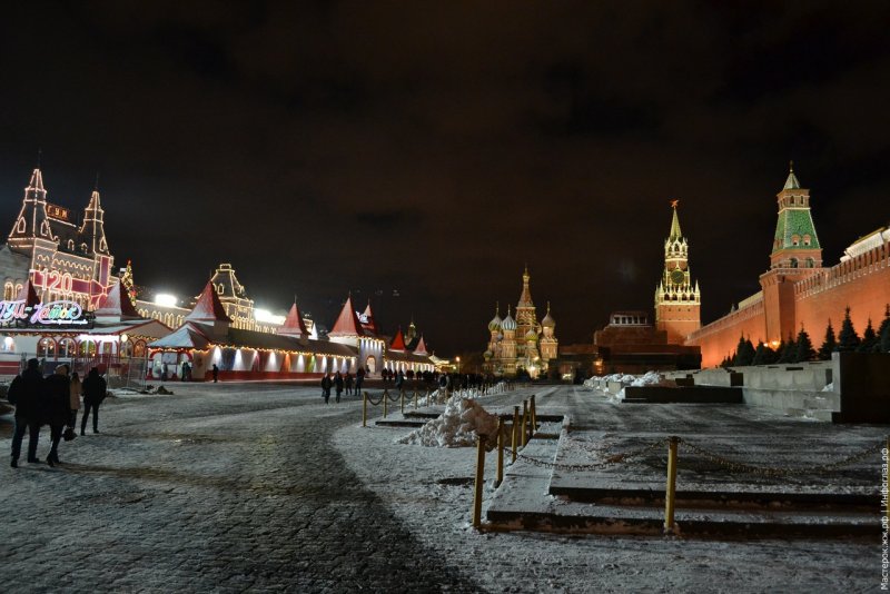 Красная площадь зимой ночью