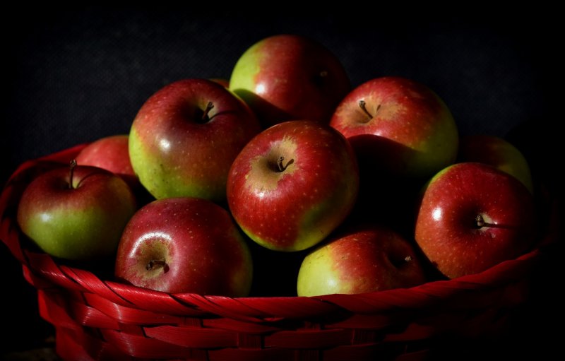 Заставка на рабочий стол яблоки