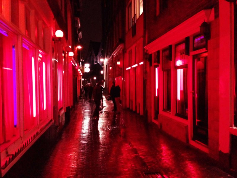 Ночной Амстердам улица красных фонарей