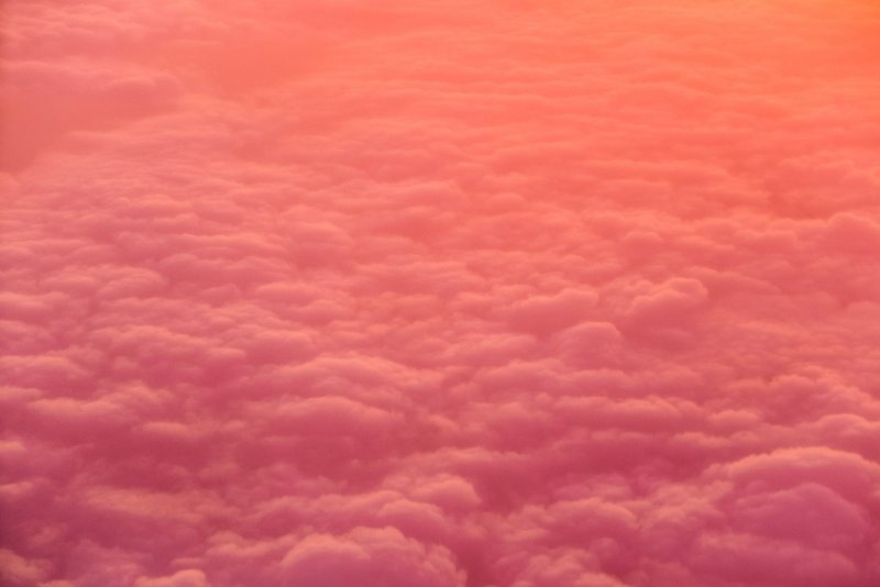 Облака розовые оранжевые