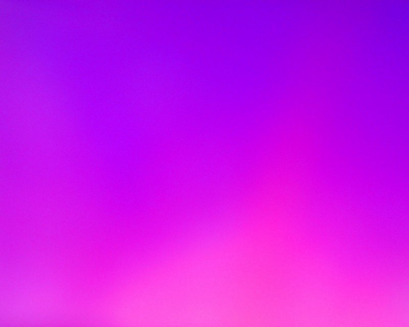 Кислотно фиолетовый