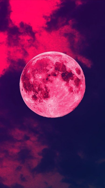 Луна в розовых тонах