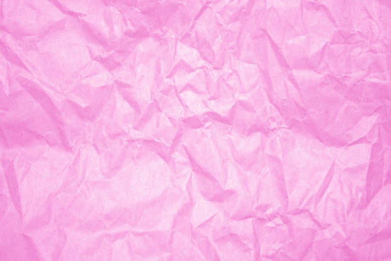 Розовая мятая бумага