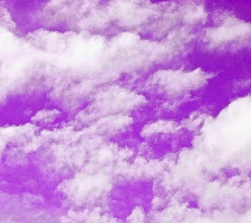 Светло фиолетовые облака
