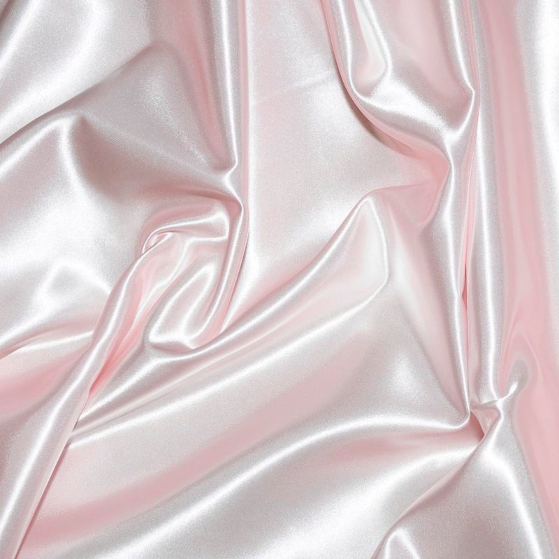 Розовая прозрачная ткань