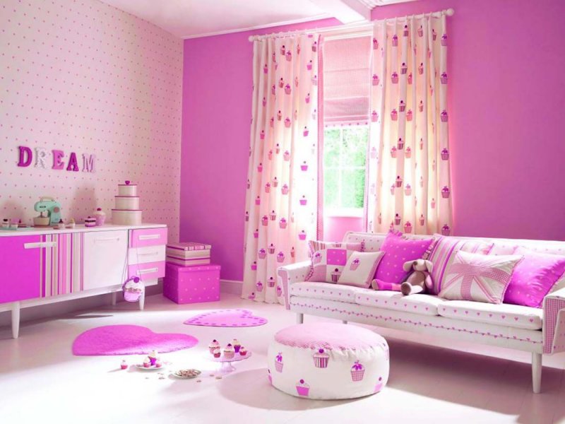 Бело розовая комната для девочки