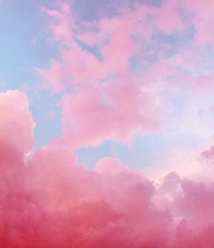 Розовое небо акварелью