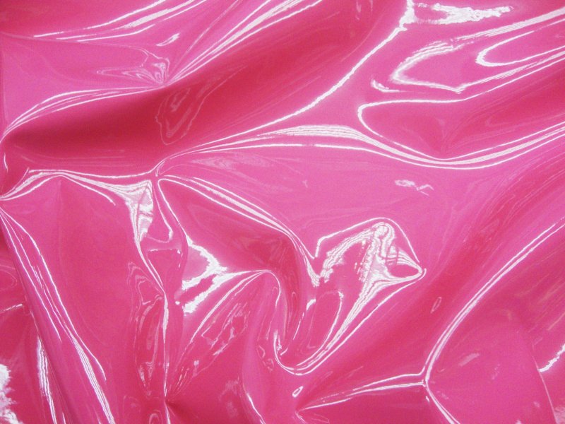 Розовый пластик