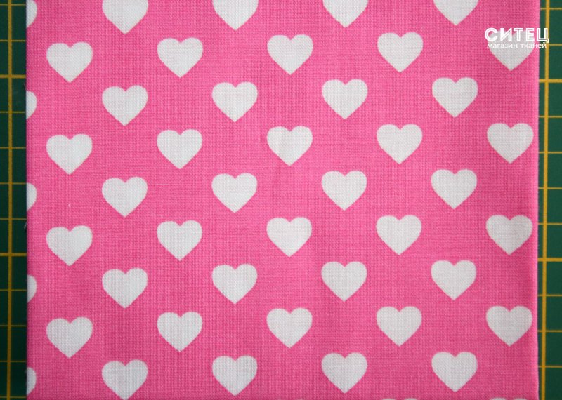 Ткань сердечки на розовом