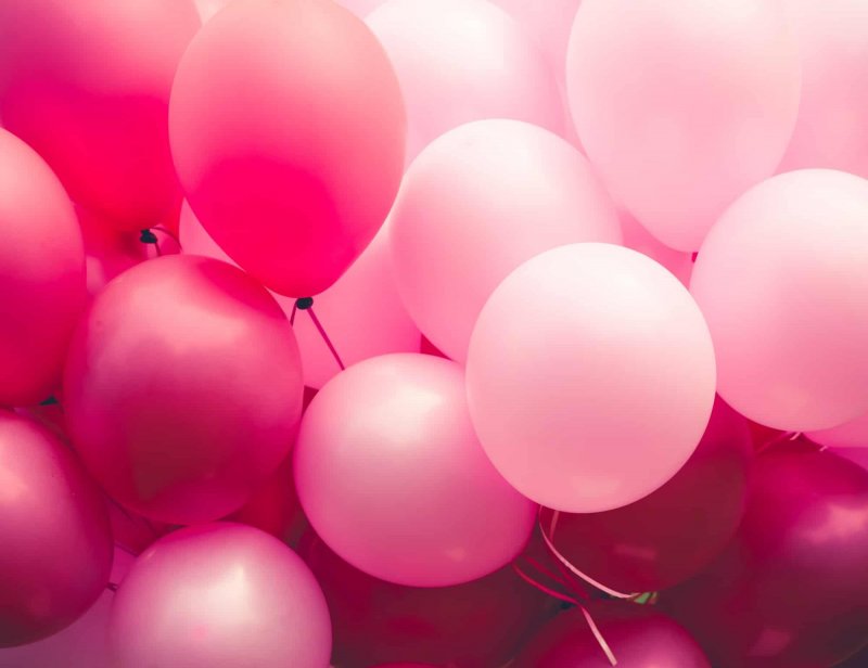Розовый фон с шариками