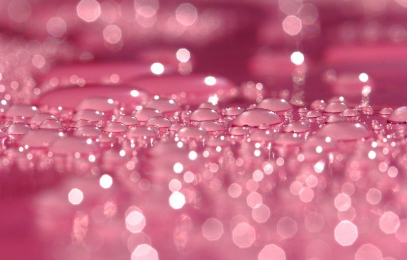 Розовые мыльные пузырьки