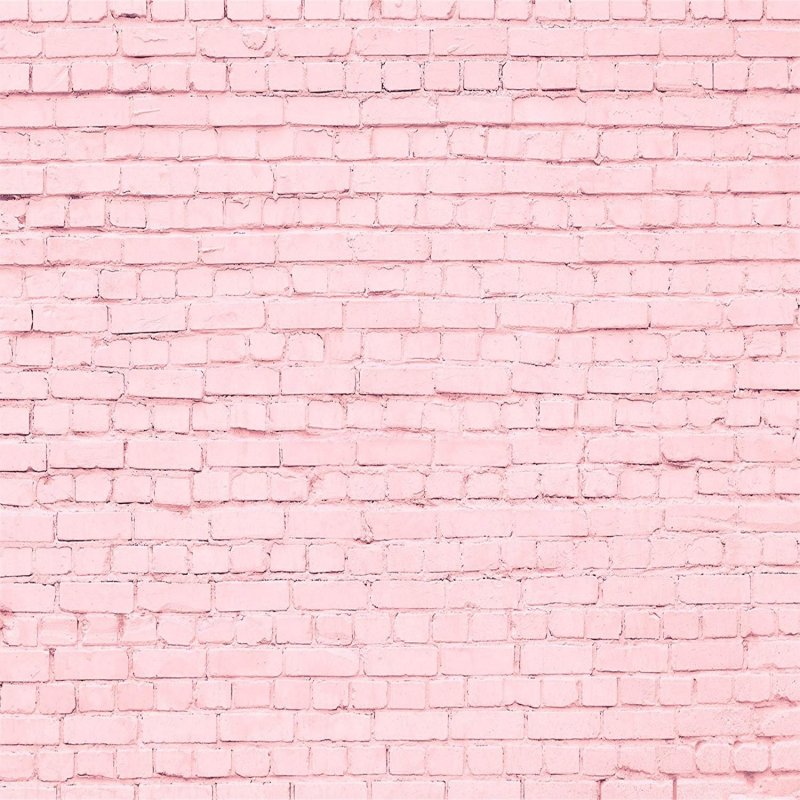 Розовая кирпичная стена