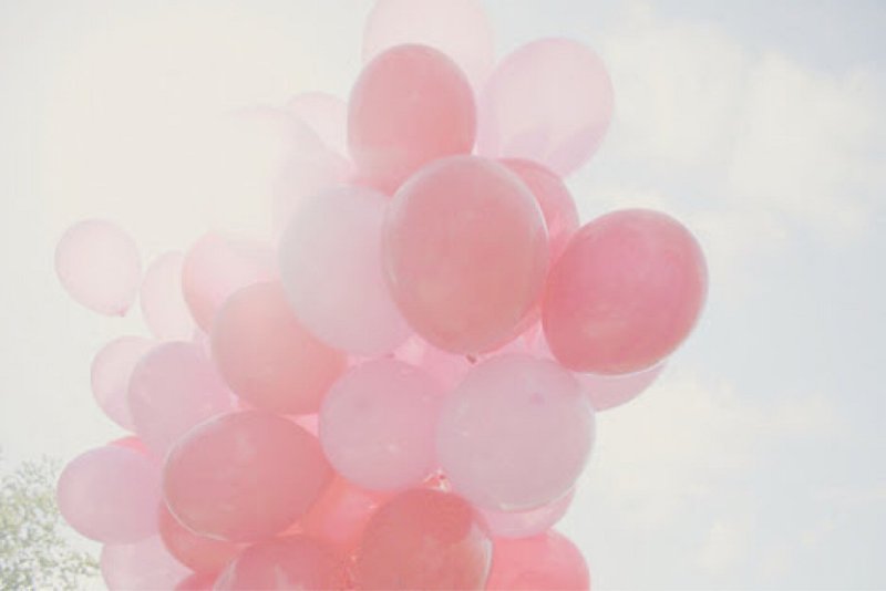 Воздушные шары в розовом небе