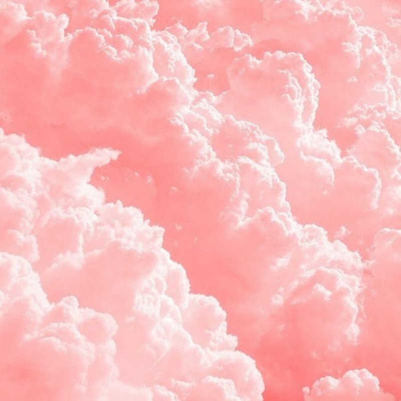 Пастельно розовые облака