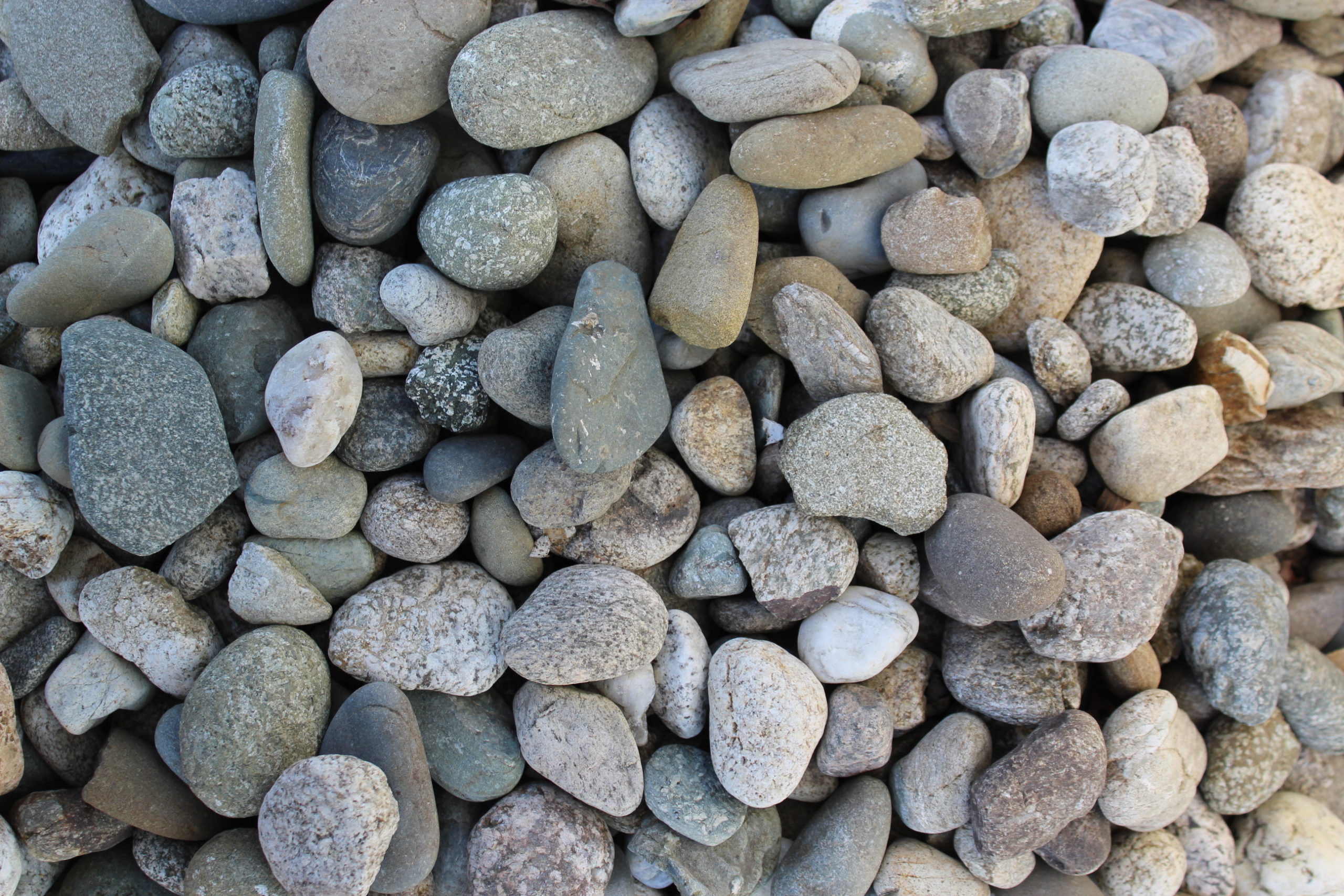 Природный камень 7 камней. Галька морская галтованная. Строительный камень. Камень для стройки. Камень в строительстве.