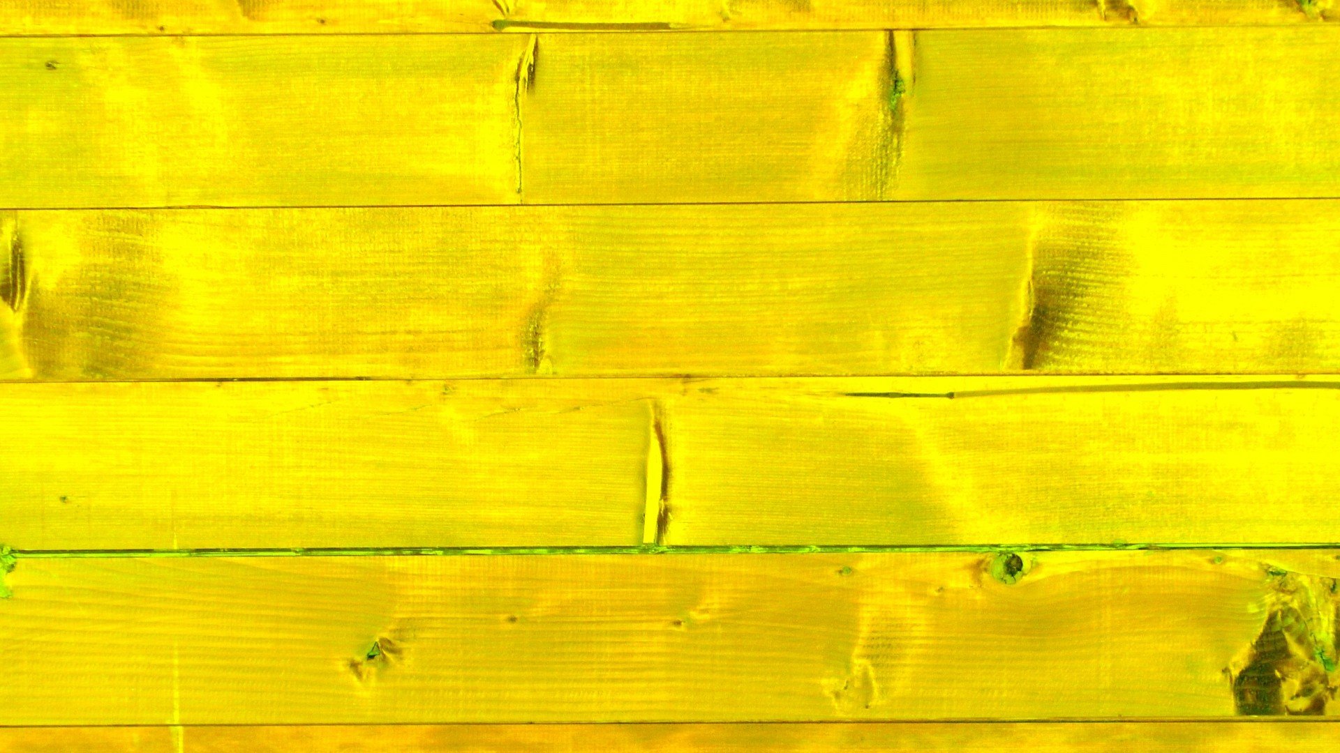 Желтые деревянные доски