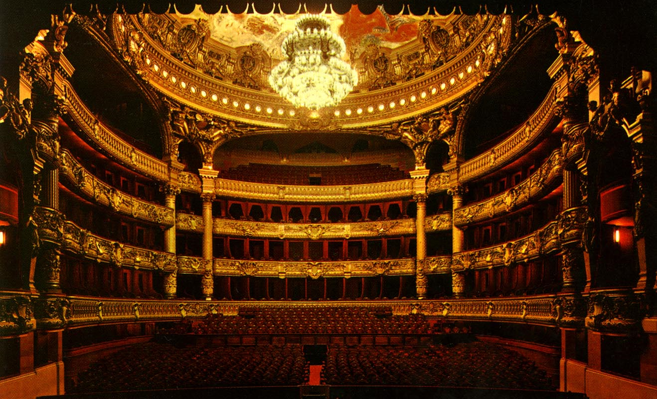 Его можно увидеть в театре. Зрительный зал оперы Гарнье. Опера Гарнье в Париже. Опера Гарнье призрак оперы. Балет Гранд опера Париж.