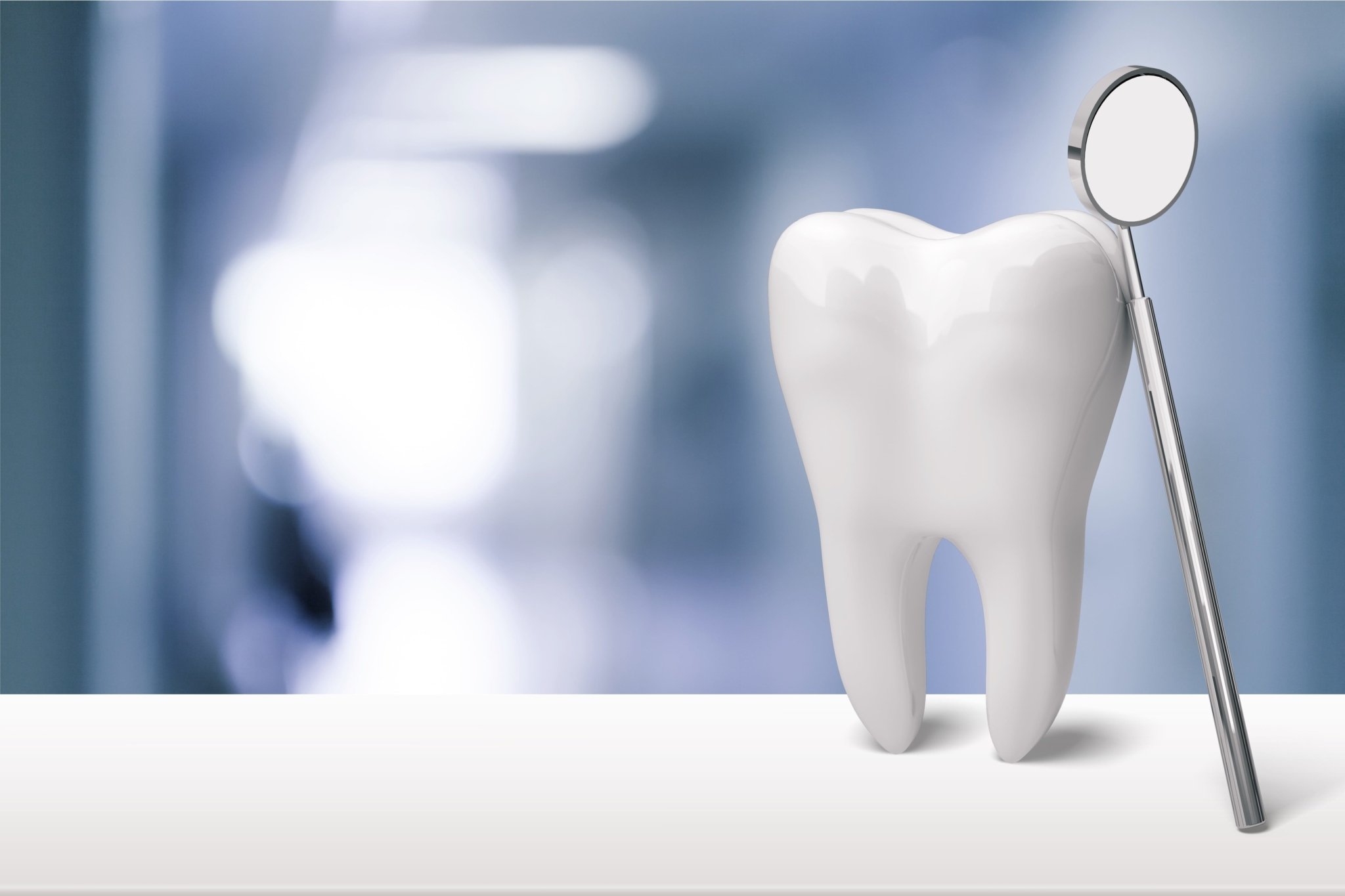 Стоматологическое зеркало и зубы