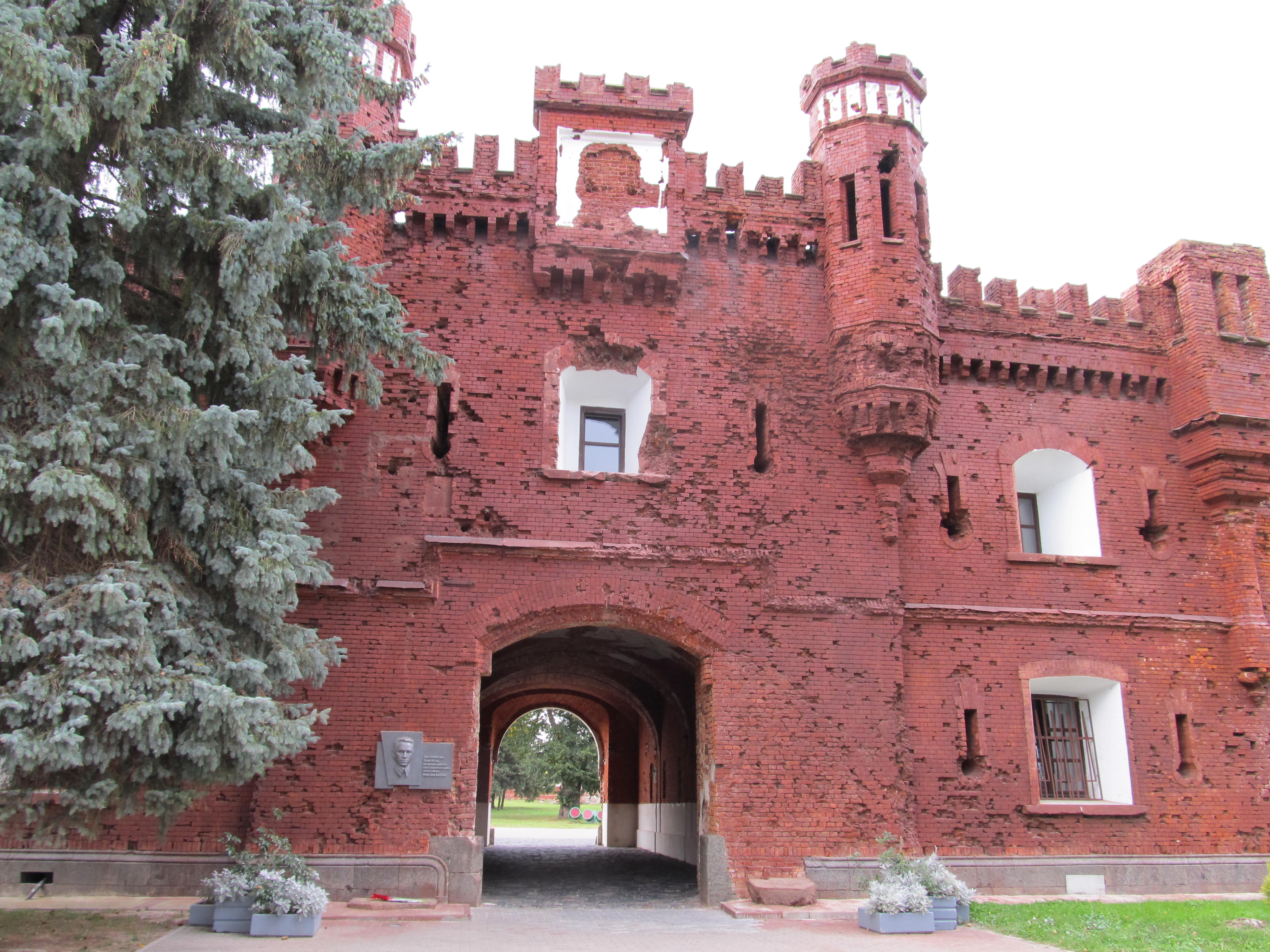 Тираспольские ворота Брестская крепость
