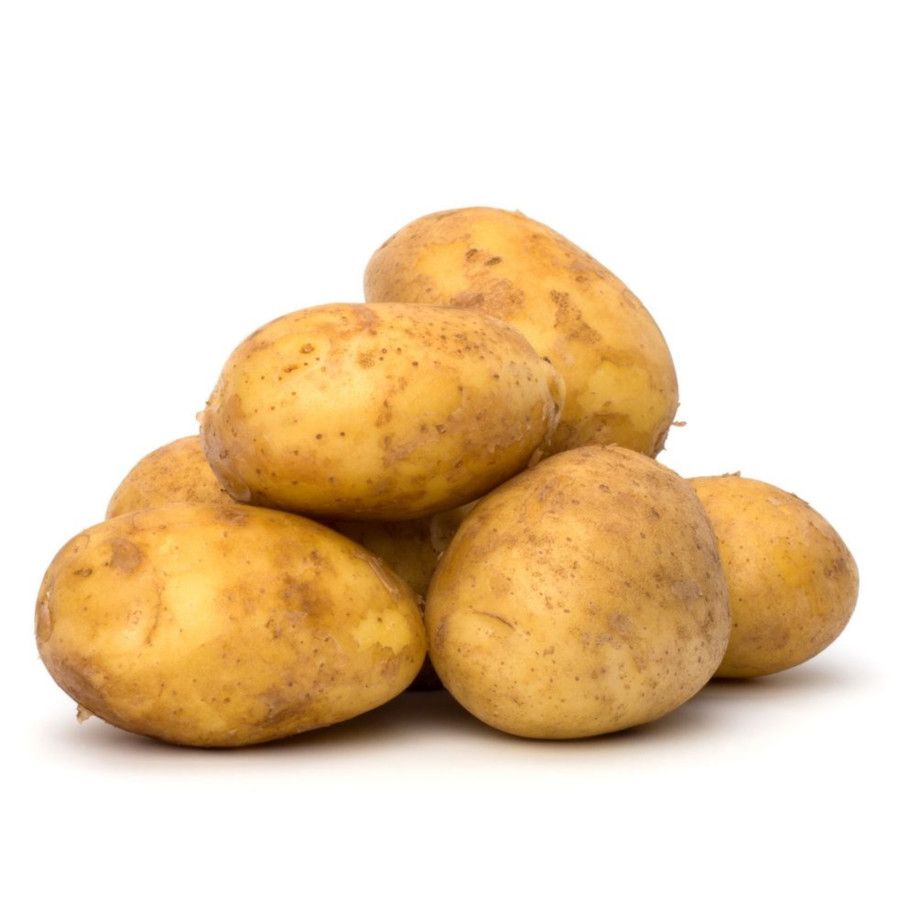 Картофель на белом фоне