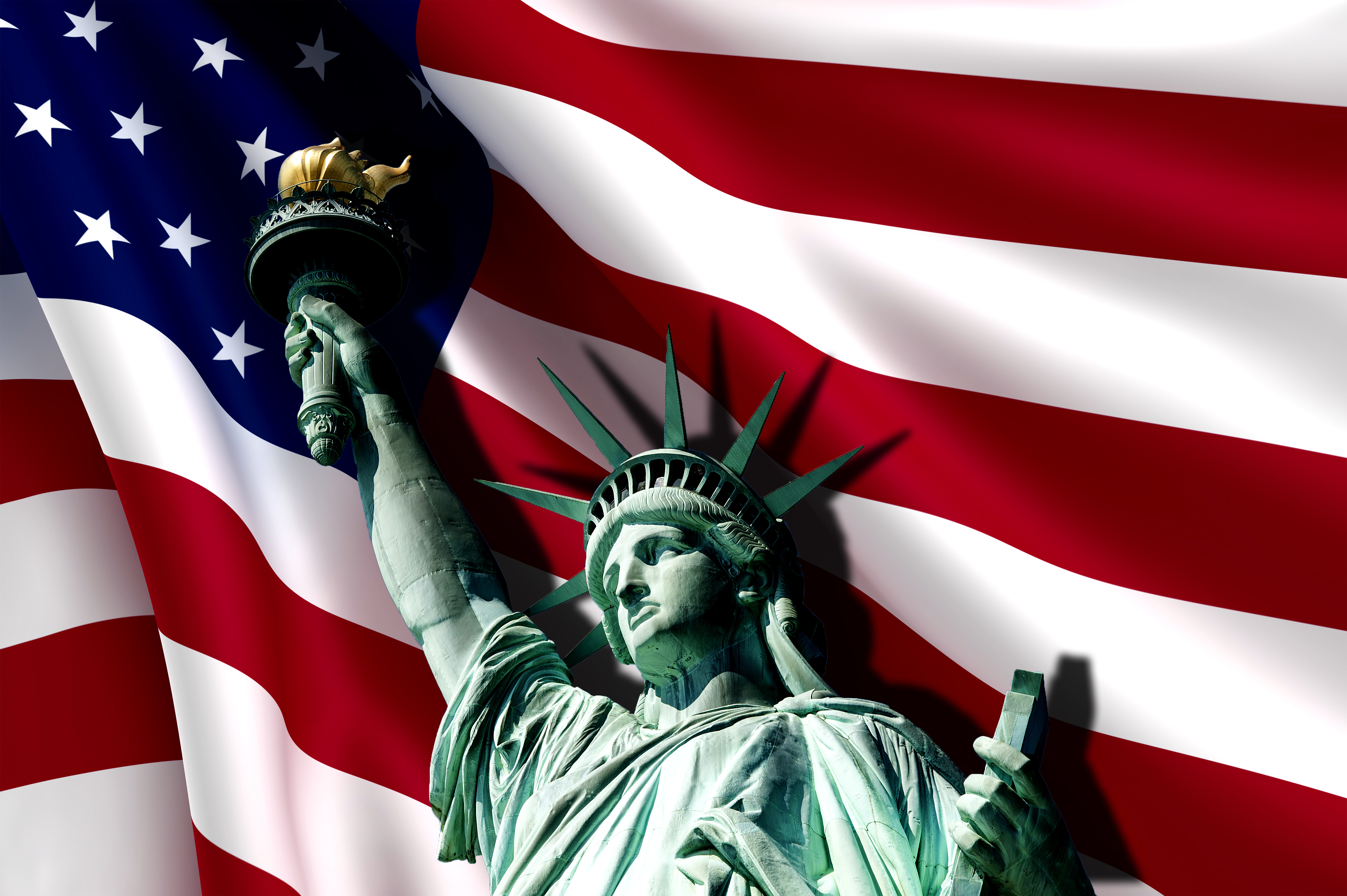 Флаг Америки и статуя свободы