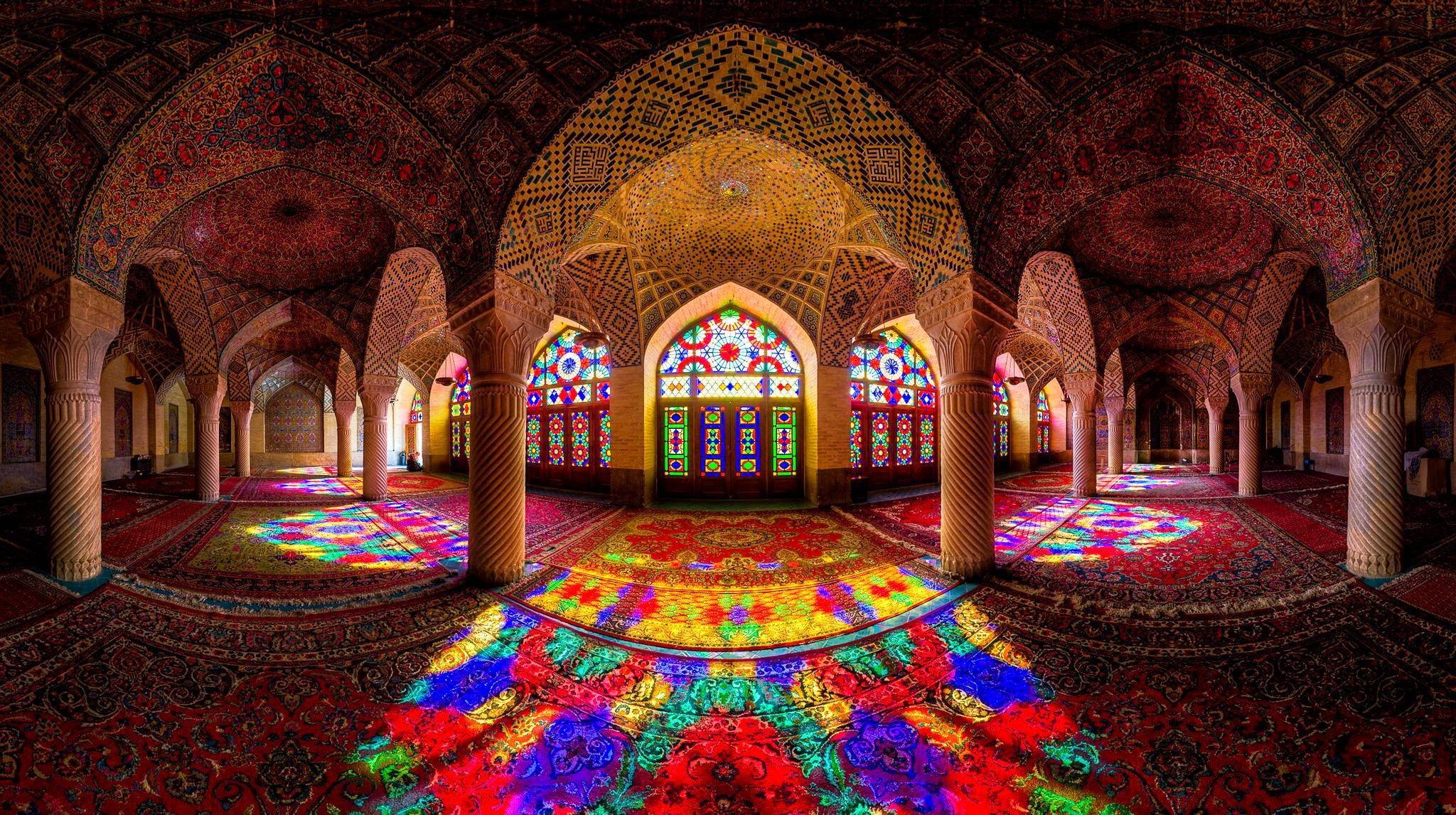 Радужная мечеть Насир Аль Мульк архитектура