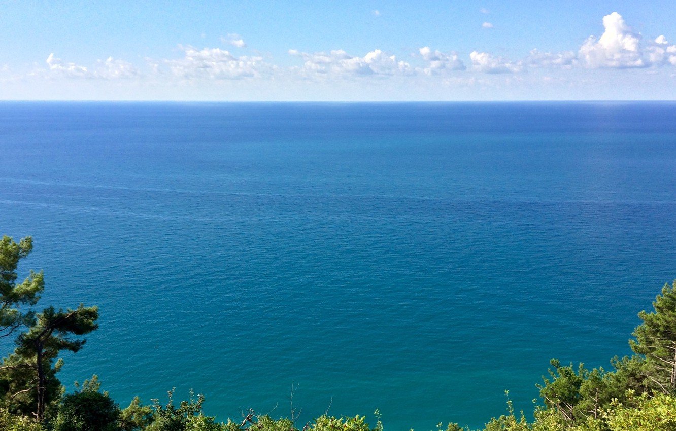 Черное море и горы Сочи