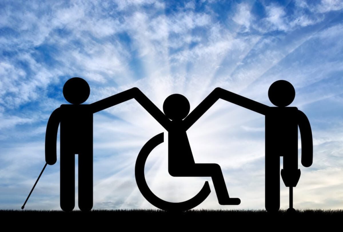 Адаптация инвалидов в обществе. Поддержка людей с ограниченными возможностями. Инвалидность. Защита инвалидов. Человечек инвалид.