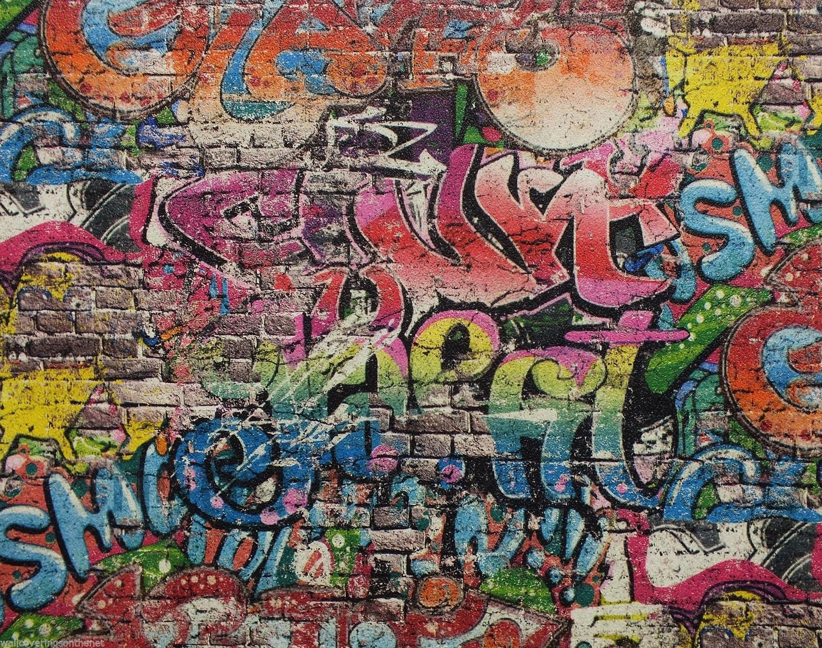 Граффити на кирпичной стене