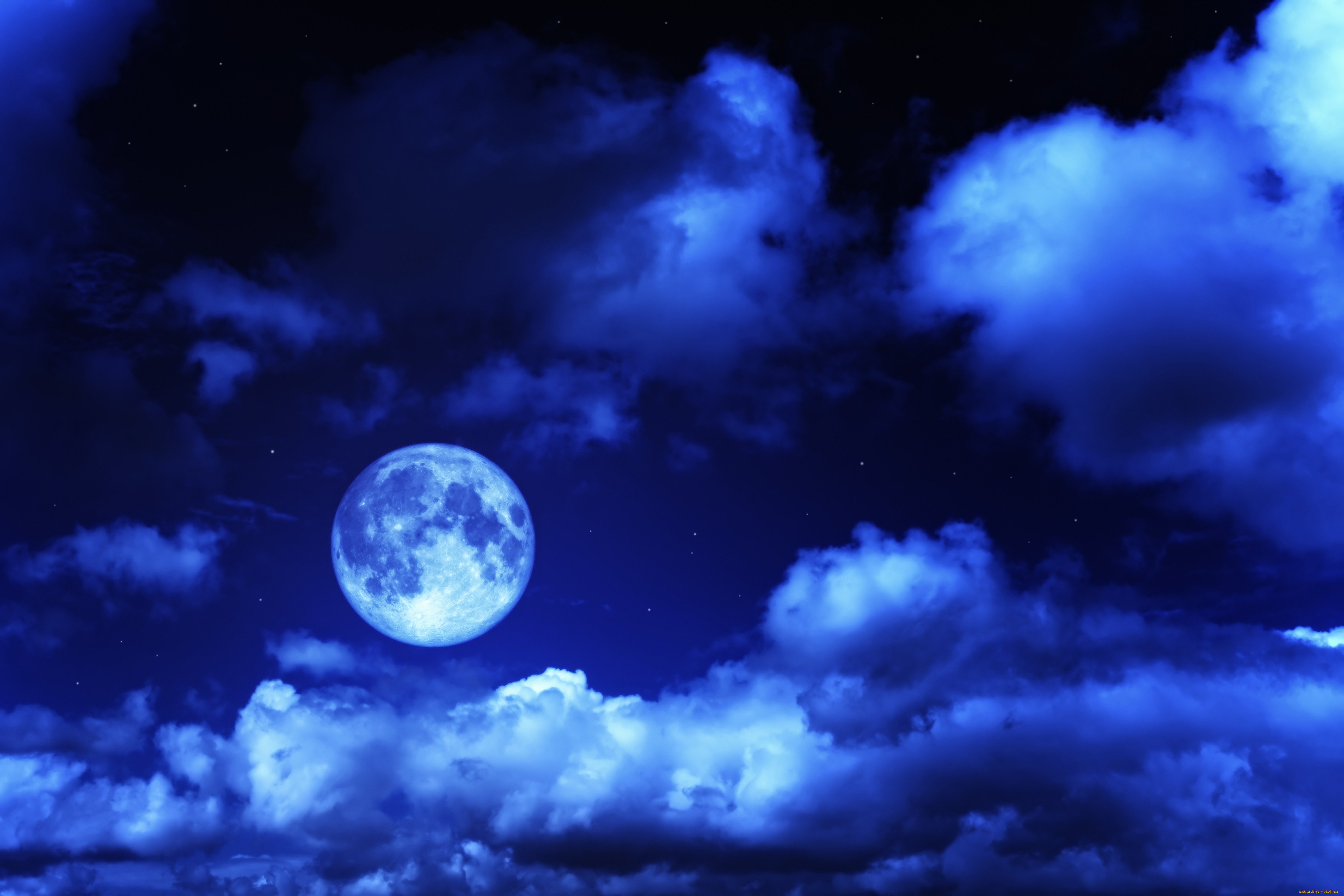 Луна в облаках. Лунное небо. Ночное небо с луной. Ночная Луна. Голубая Луна.