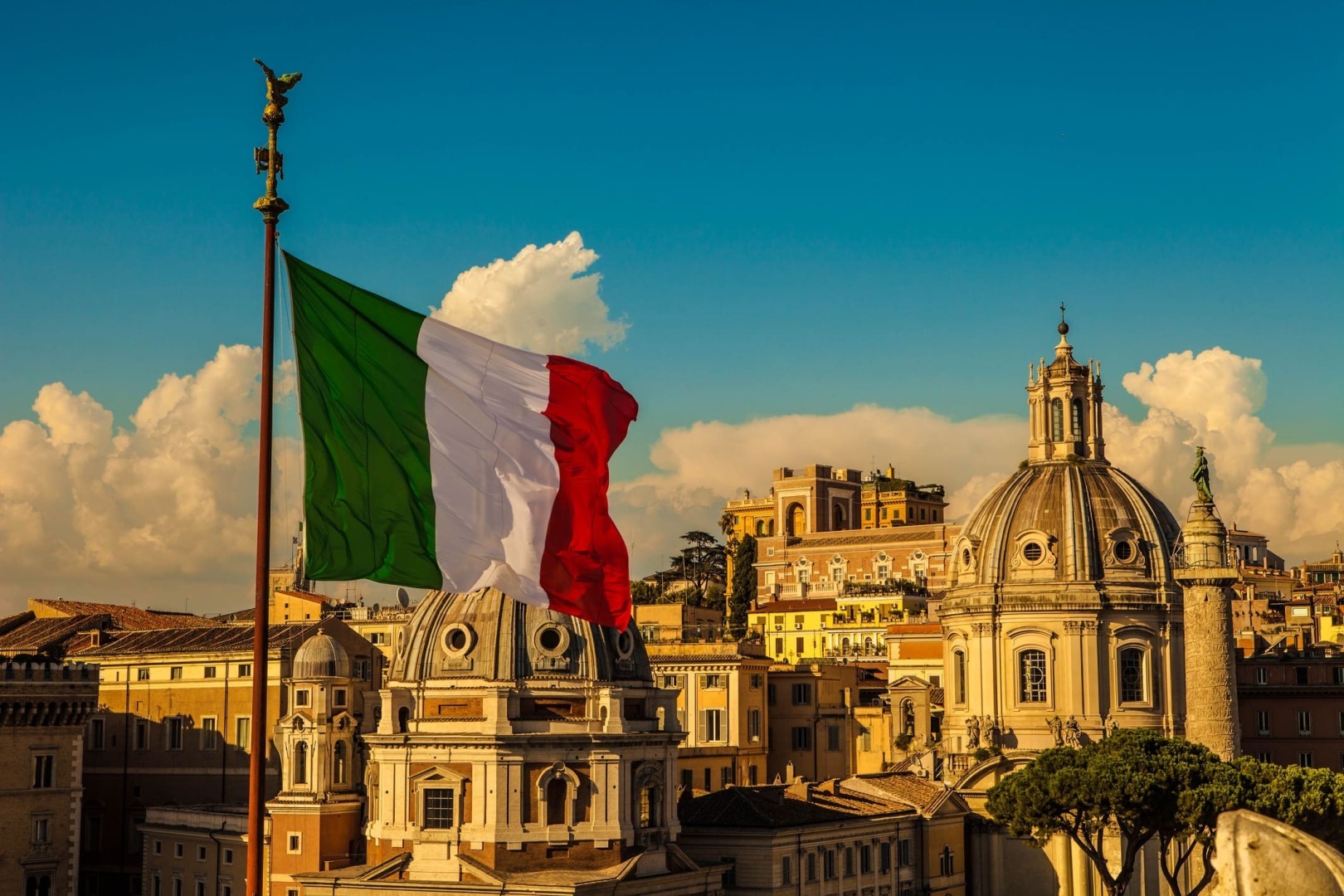 Италия Рим флаг