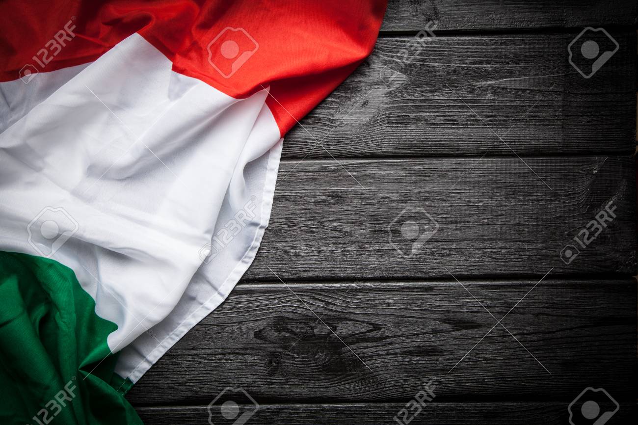 Итальянский флаг стоковые
