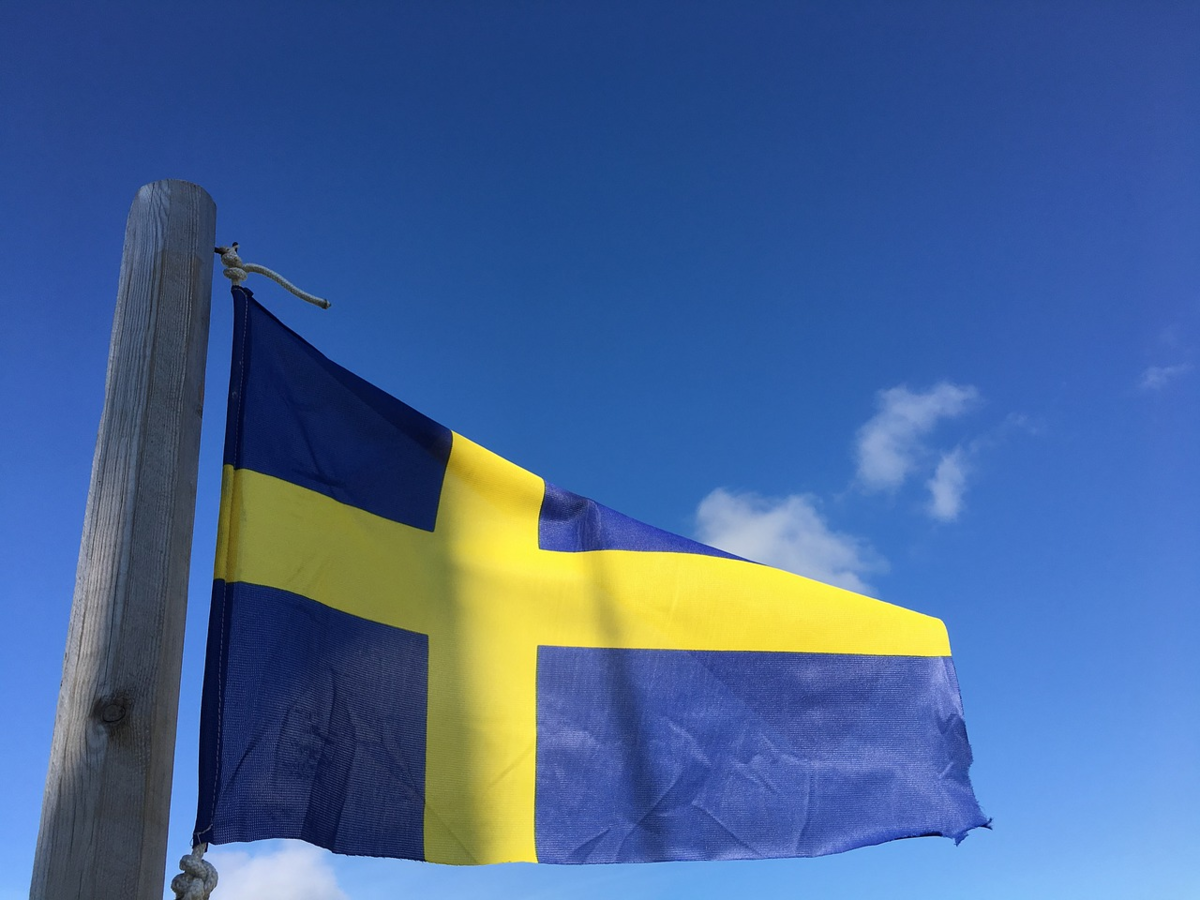 Флаг Швеция. Флаг королевства Швеции. Флаг Швеции и России. Шведы флаг.